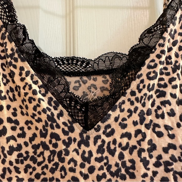 NWOT Heavenly By Victoria Animal Print Short Pajama Set Matching Robe Medium - Picture 9 of 15